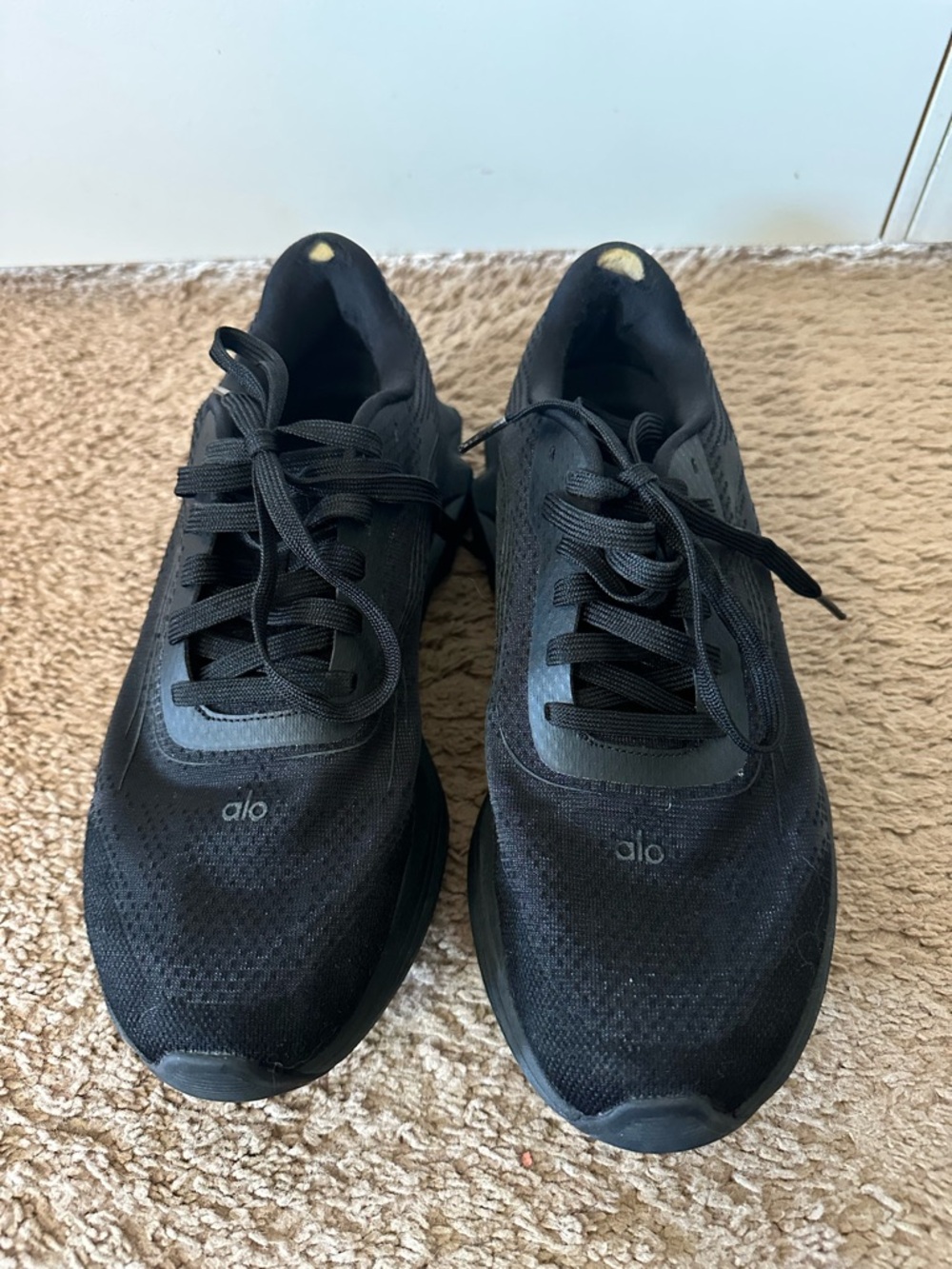 Alo Yoga Black Runner Sneakers Shoes Lace Up Triple Black Unisex W8.5 M7